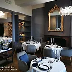 Du Vieux Hotel