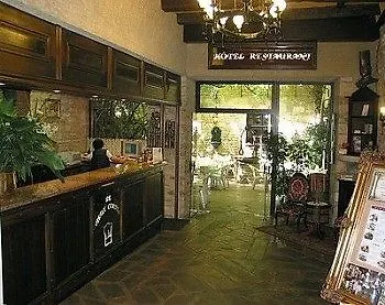Du Vieux Hotel
