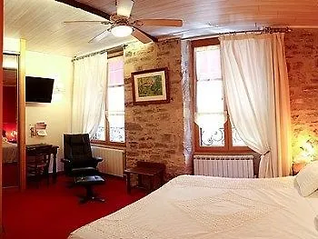 Du Vieux Hotel 3*