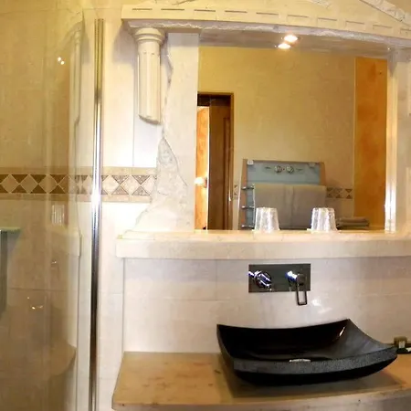 أوستلري دو فيو كورد فندق 3*